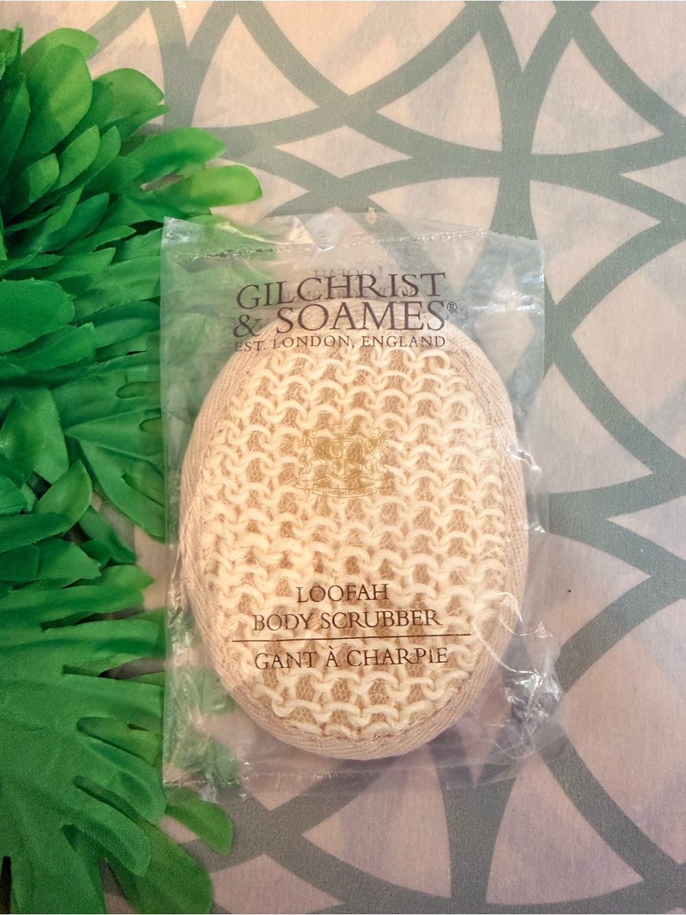 💫 10/$25 • Gilchrist & Soames Loofah Body Scrubber
